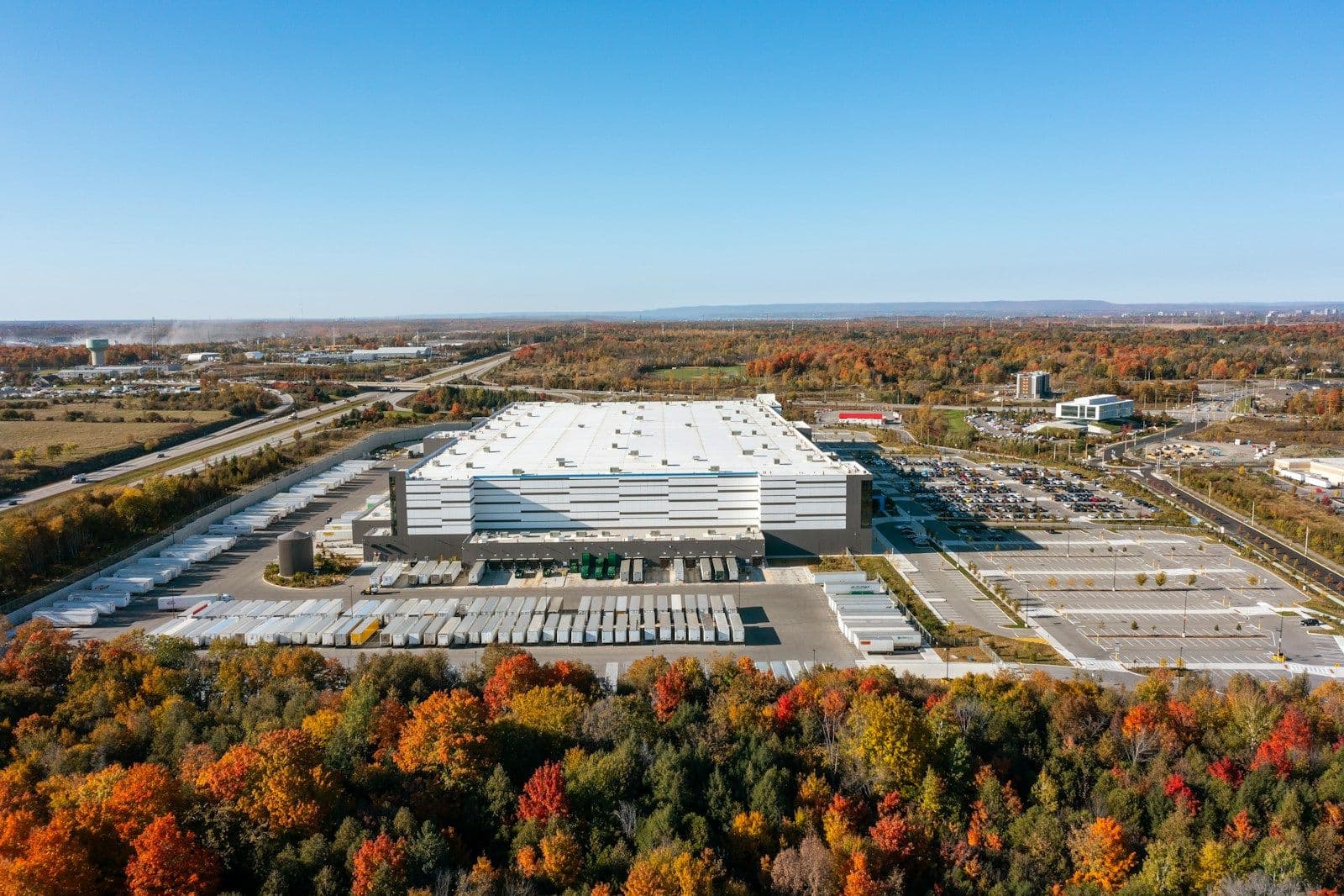 The $823B 出海 Wave: Why Chinese Cross-Border E-Commerce Leaders Are Outsourcing Multilingual BPO Outside Mainland China in 2026