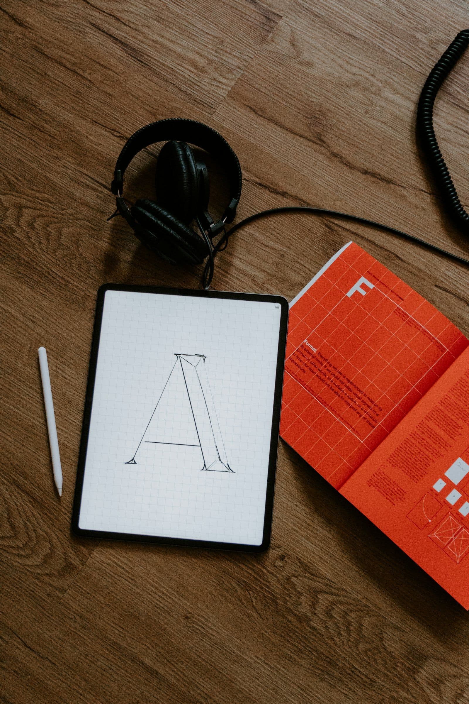 [syncsoft-auto][src:unsplash|id:1611532736597-de2d4265fba3] Enterprise contact center voice AI agent BPO operations 2026 — headset and ops dashboard for AI voice agent monitoring and Vietnam outsourced quality control